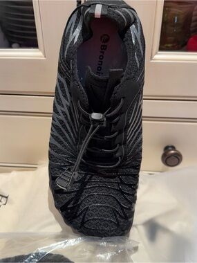 Bronic sneakers